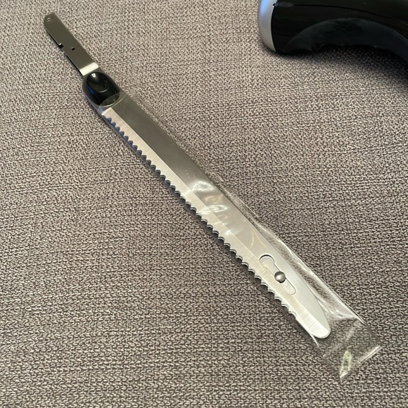 Cuisinart Electric Knife Works Great - Picture 4 of 10